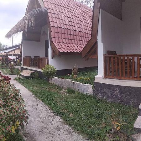 Bale Kembang Kuning Apartment Tetebatu Exterior photo