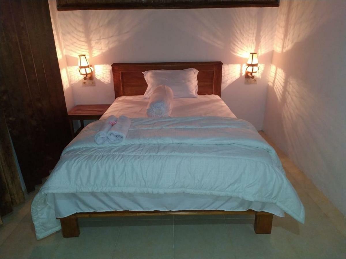 Bale Kembang Kuning Apartment Tetebatu Exterior photo